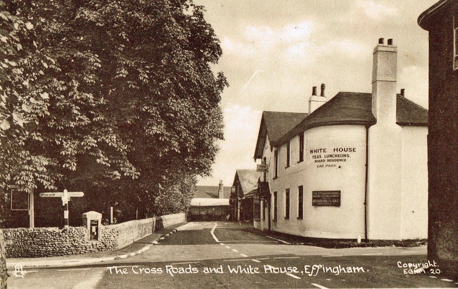 Cross-Roads-and-White-House-Effingham-before-widening-of-A246