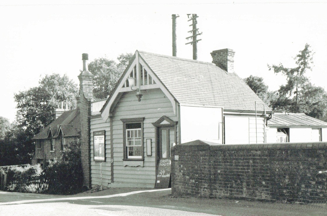 Effingham-Junction-Ticket-Office